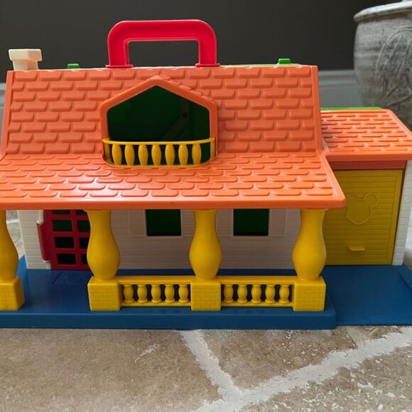 RARE Vintage 1989 Disney Mickey Town Toy Play House With Toy Furniture - Picture 2 of 11
